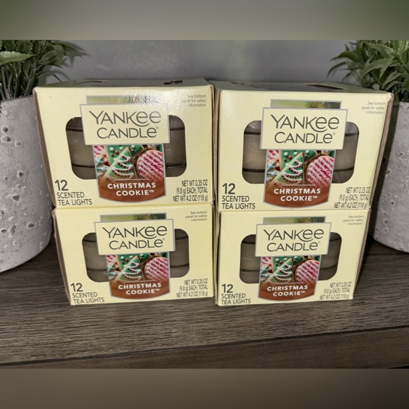 Yankee Candle Christmas Cookie Tea Lights Rare - Picture 1 of 2